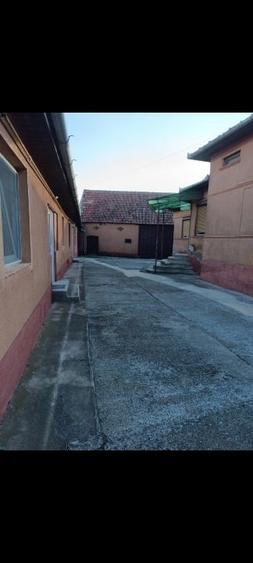 Casă individuală cu 7 camere cu Teren 1862 Mp în Tărtăria