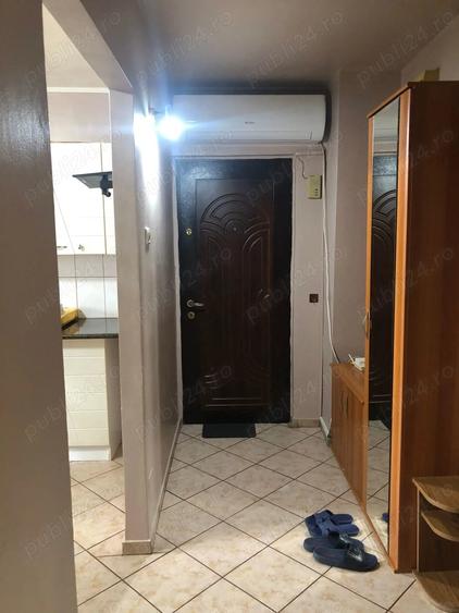 Apartament cu 3 camere decomandat, mobilat în Faleza Nord