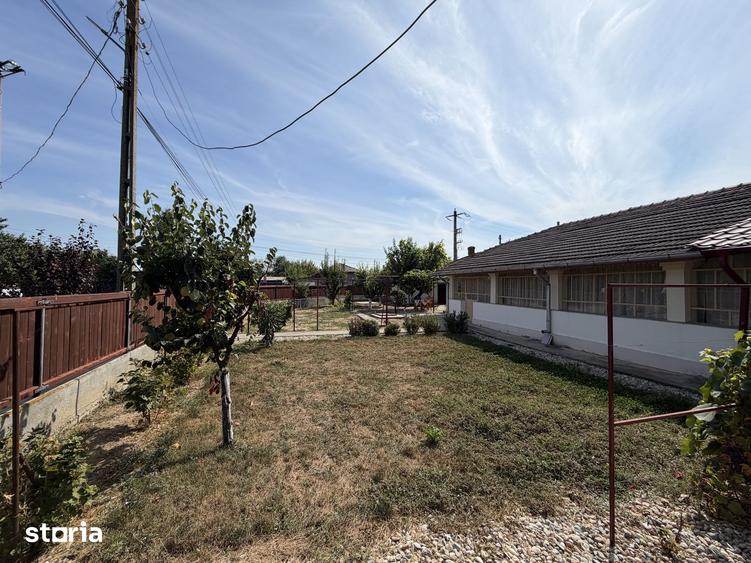 Casa spa?ioasa 8 camere, curte 817 mp, pozi?ie centrala, Hera?ti - 11