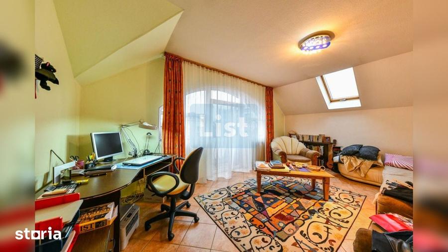 Casă cu 6 camere cu Teren 400 Mp în Gheorgheni