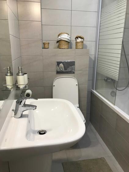 Garsonieră decomandată în Băneasa