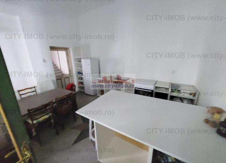 Casă individuală cu 25 camere decomandat cu Canalizare în Armeneasca