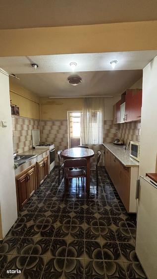 Apartament cu 2 camere decomandat, mobilat în Ampoi 3