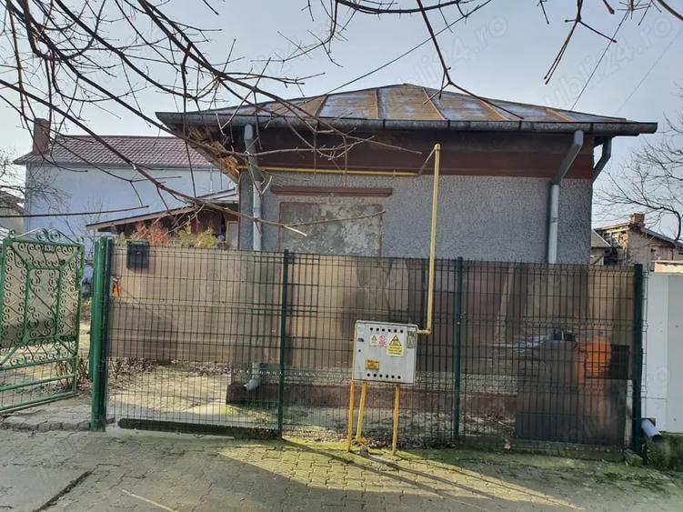 Casă cu 3 camere cu Teren 326 Mp în Central