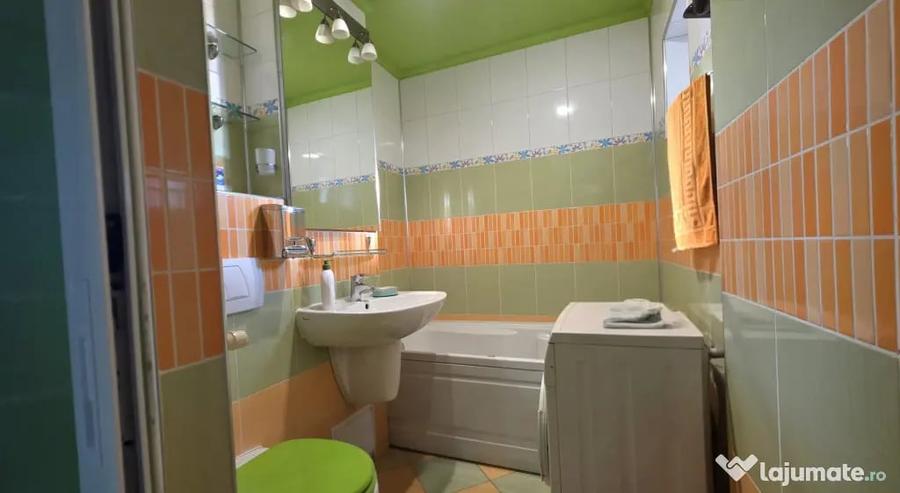Apartament cu 4 camere decomandat în Complex Studențesc