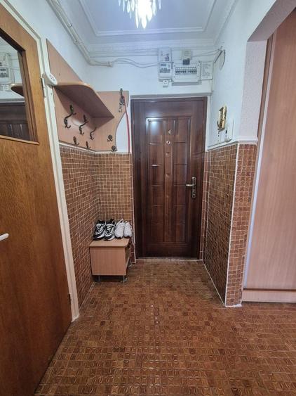 Apartament cu 2 camere decomandat, mobilat în Berceni
