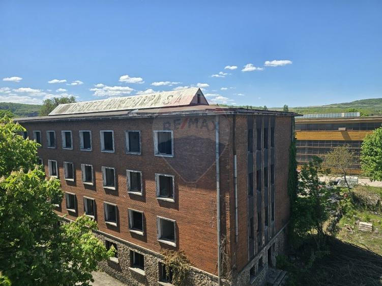 Proprietate specială, de 8,300 mp, în Central