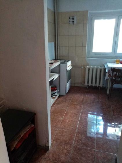 Garsonieră decomandată în Vitan