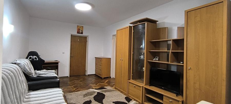 Apartament cu 2 camere semidecomandat în Banat