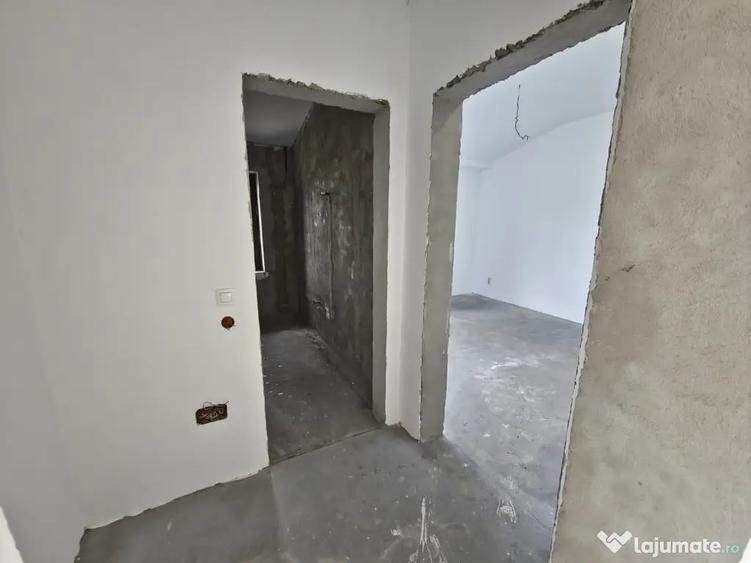 Casă cu 4 camere cu Teren 362 Mp în Cumpăna