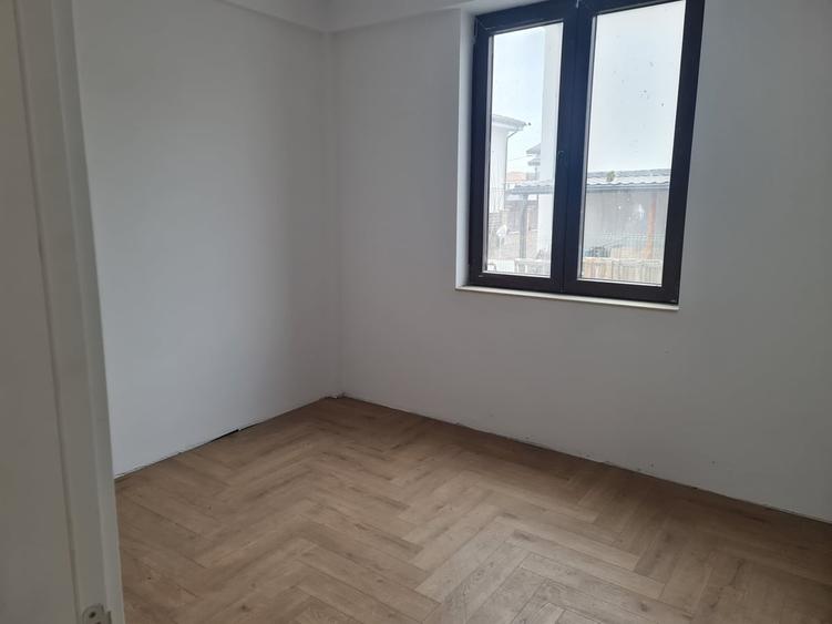 Casă cu 4 camere cu Teren 365 Mp în Cernica