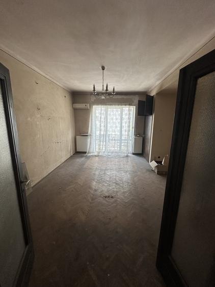 Apartament cu 4 camere decomandat în Sala Palatului