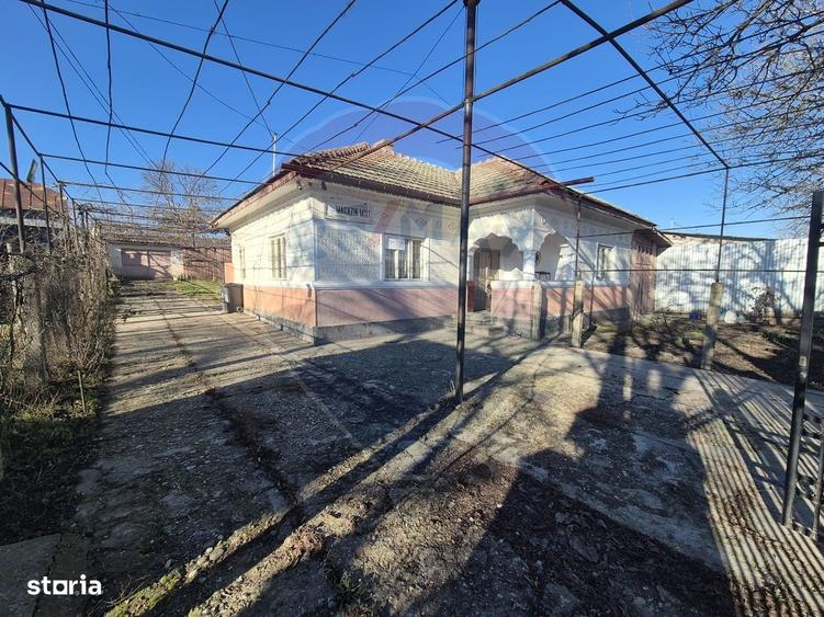 Casă cu 4 camere în Nănești