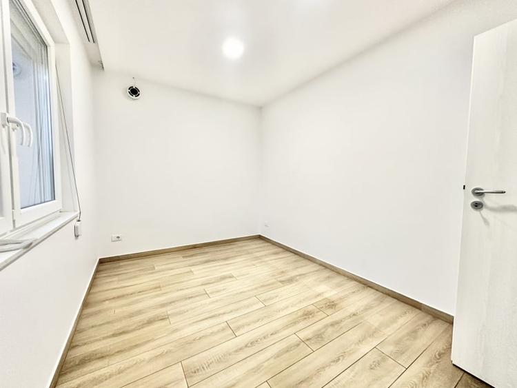 Duplex cu 5 camere cu Canalizare în Moșnița Veche