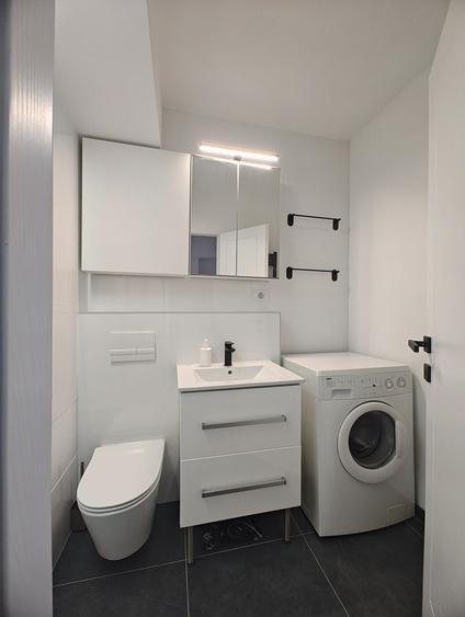 Apartament cu 4 camere decomandat în Ultracentral