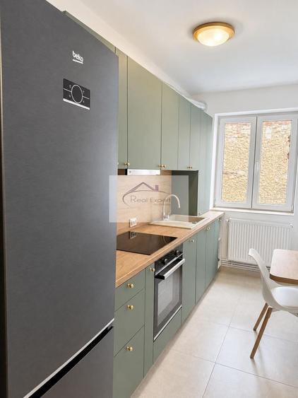 Apartament cu 2 camere semidecomandat în Central