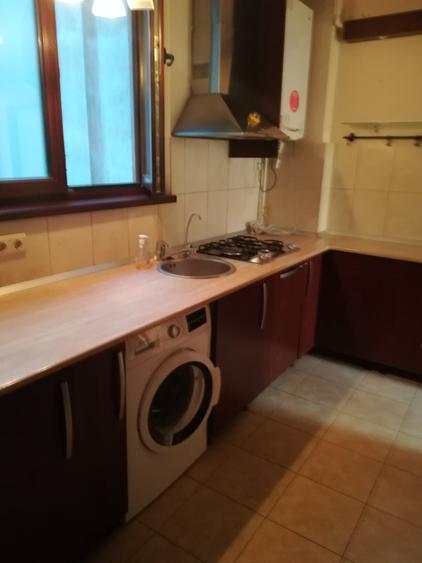 Apartament cu 5 camere circular în Lahovari