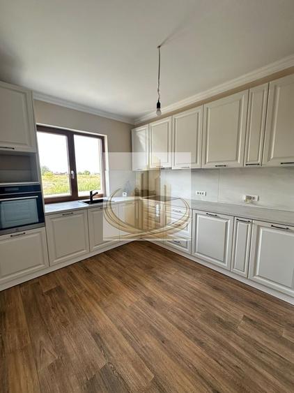 Duplex cu 4 camere cu Canalizare în Săcălaz