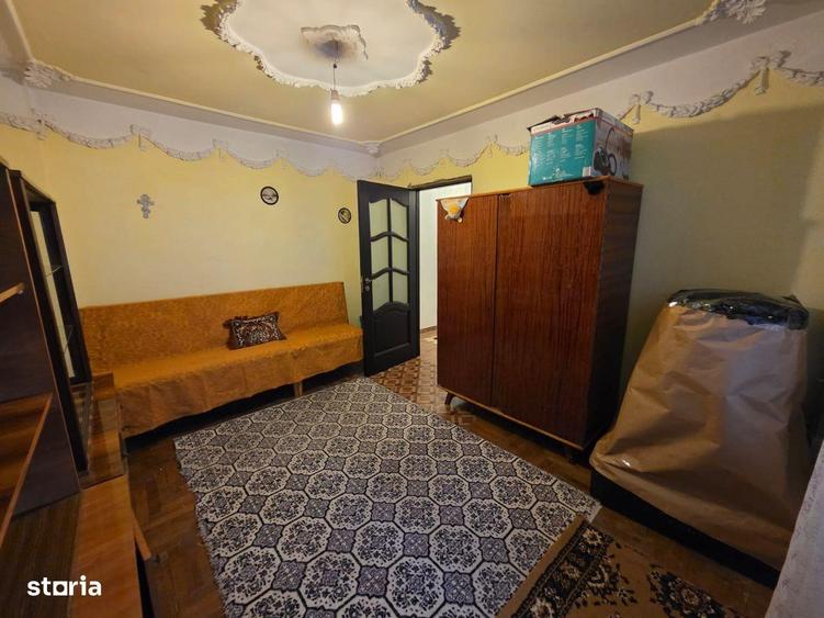 Apartament cu 4 camere decomandat în Central