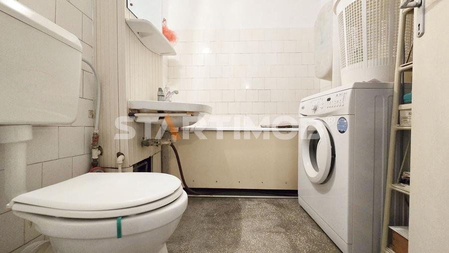 Apartament cu 3 camere decomandat în Calea București