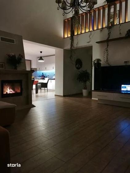 Casă cu Teren 6600 Mp în Ulmi