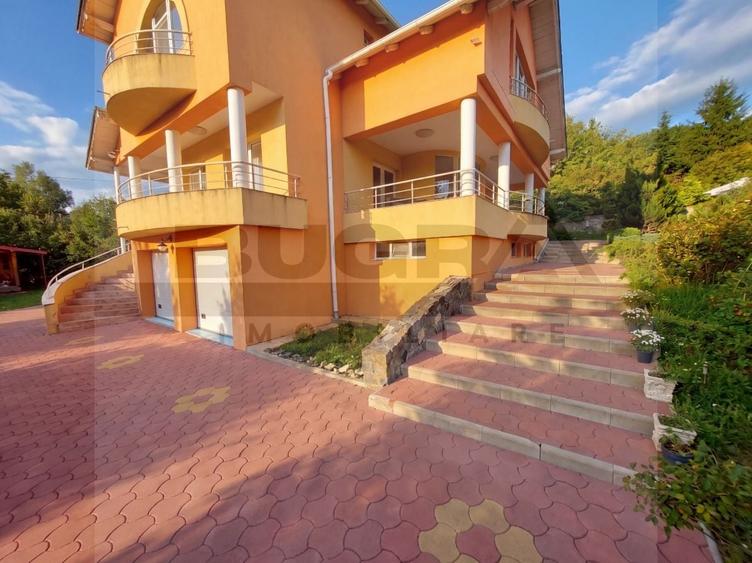 Casă individuală cu 5 camere cu Canalizare în Făget