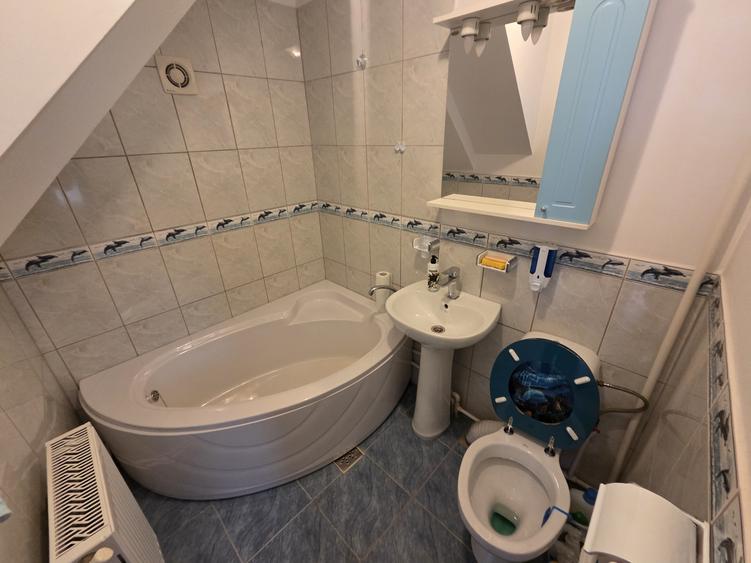 Apartament cu 2 camere decomandat, mobilat în Nicolina
