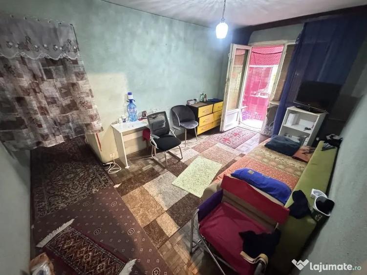 Apartament 3 camere zona Km 4 5 - 7