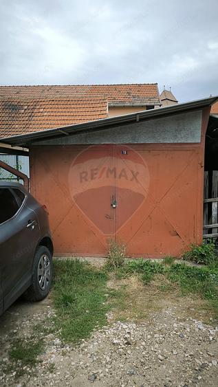 Apartament 3 camere, Centru 59000Euro, etaj 2 - 2