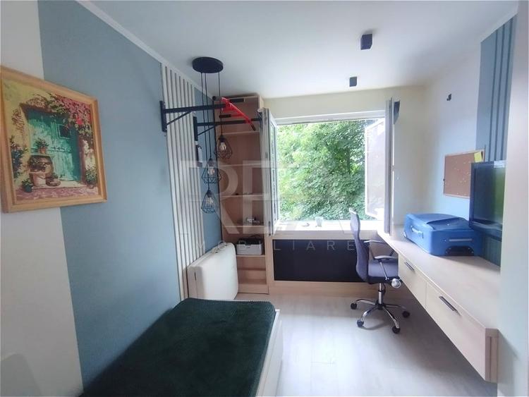 Apartament cu 3 camere decomandat, mobilat în Titan