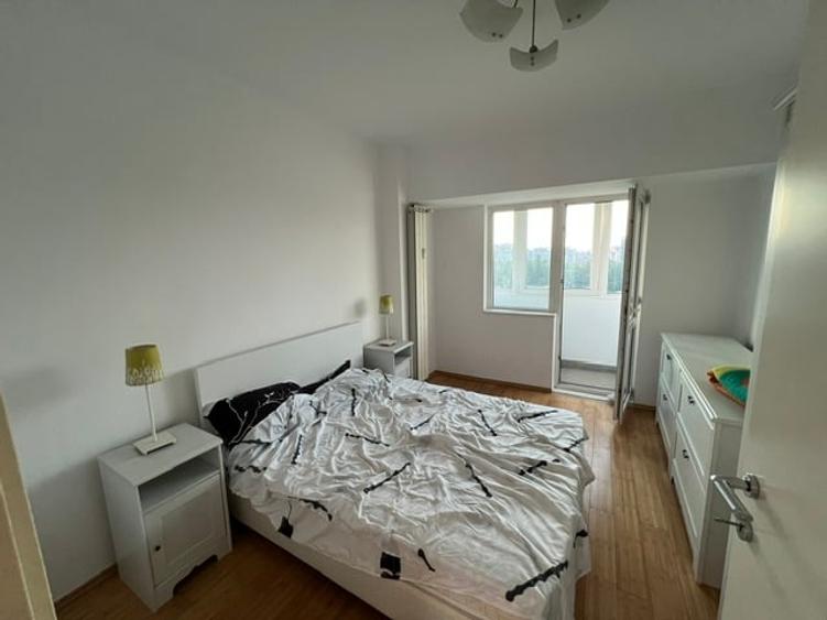 Apartament cu 4 camere decomandat în Unirii