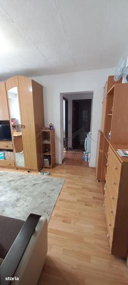 Apartament cu 2 camere semidecomandat în Gară