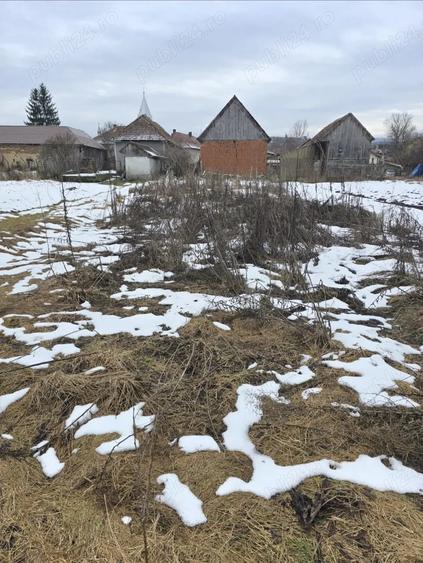 Casă cu 4 camere în Vlaha