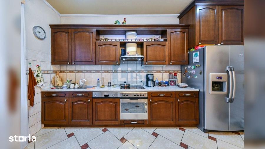 Casă cu 6 camere cu Teren 400 Mp în Gheorgheni