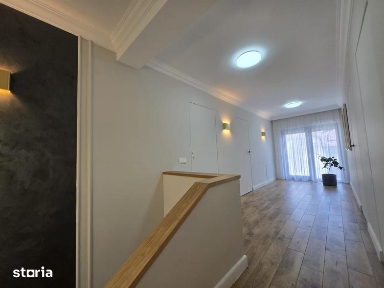 Casă cu 9 camere cu Teren 400 Mp în Semicentral