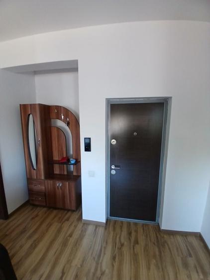 Apartament cu 2 camere decomandat în Exterior Vest