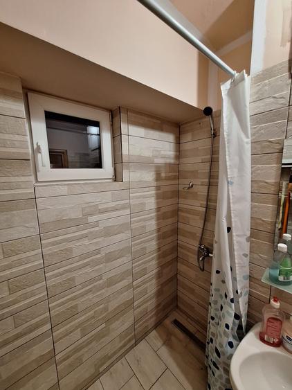 Apartament cu 3 camere decomandat în Colentina