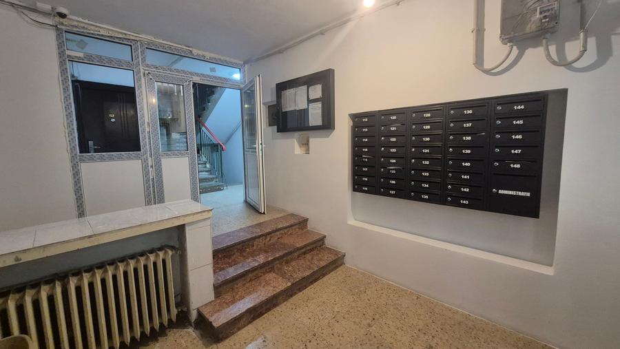 Apartament cu 2 camere semidecomandat în Brâncoveanu