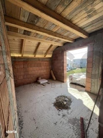 Casă cu 4 camere cu Teren 300 Mp în Sânmartin