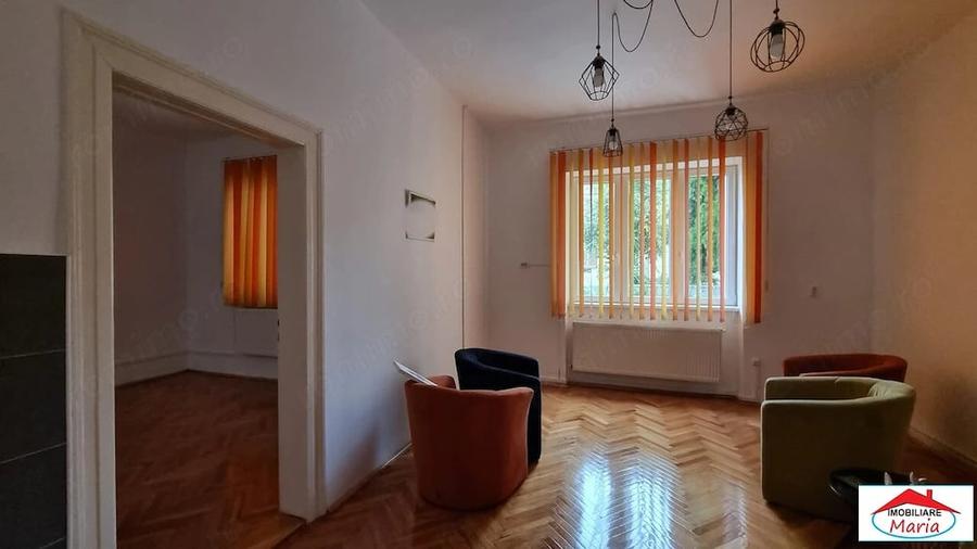 Casă cu 2 camere cu Teren 200 Mp în Central