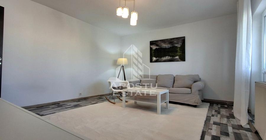 Apartament cu 3 camere decomandat, mobilat în Micălaca