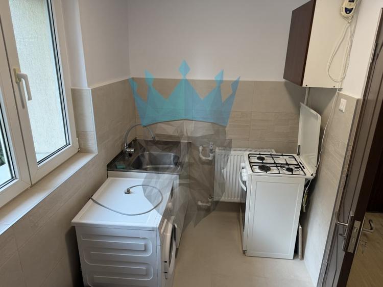Apartament cu 3 camere semidecomandat, mobilat în Parcul Circului
