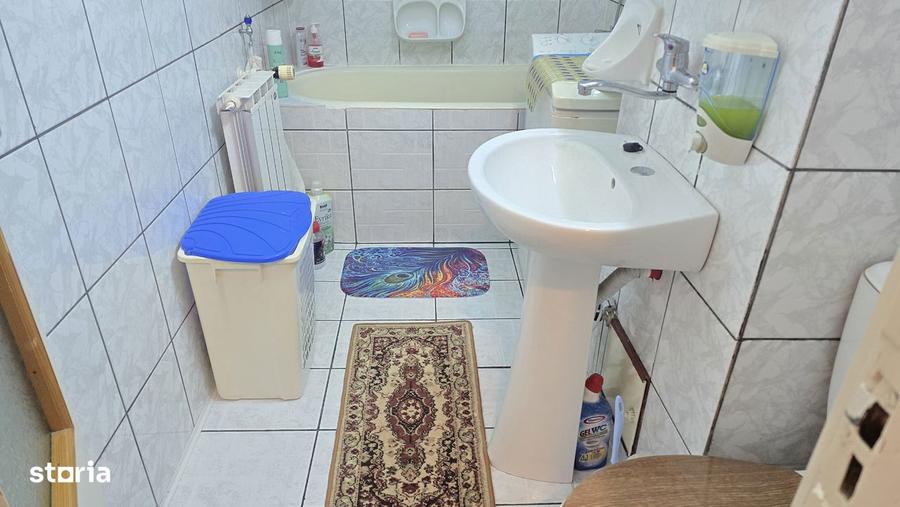 Apartament cu 2 camere semidecomandat în Zamfirescu