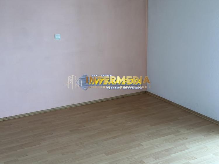 Spațiu comercial, de 100 mp, în Cetate