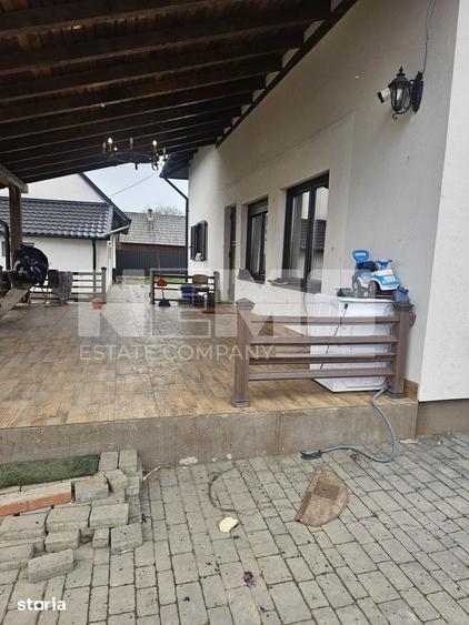 Casă cu 5 camere cu Teren 6000 Mp în Burla