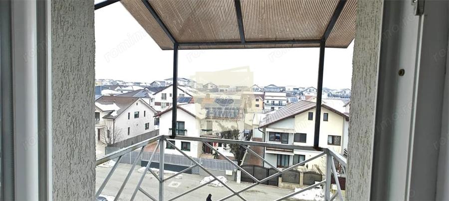Apartament cu 3 camere semidecomandat în Central