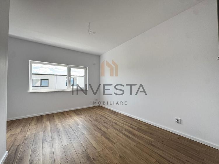 Duplex cu 4 camere cu Canalizare în Florești