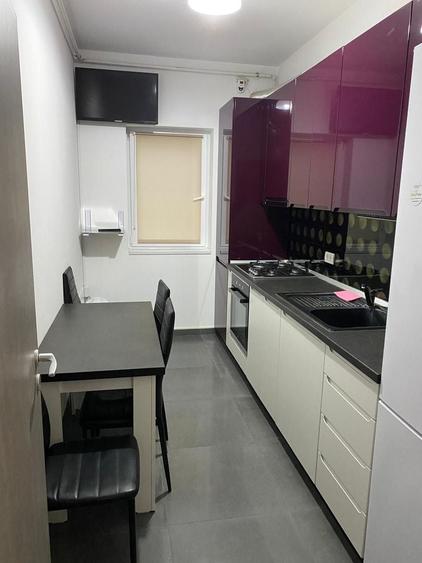 Apartament cu 2 camere decomandat, mobilat în Girocului