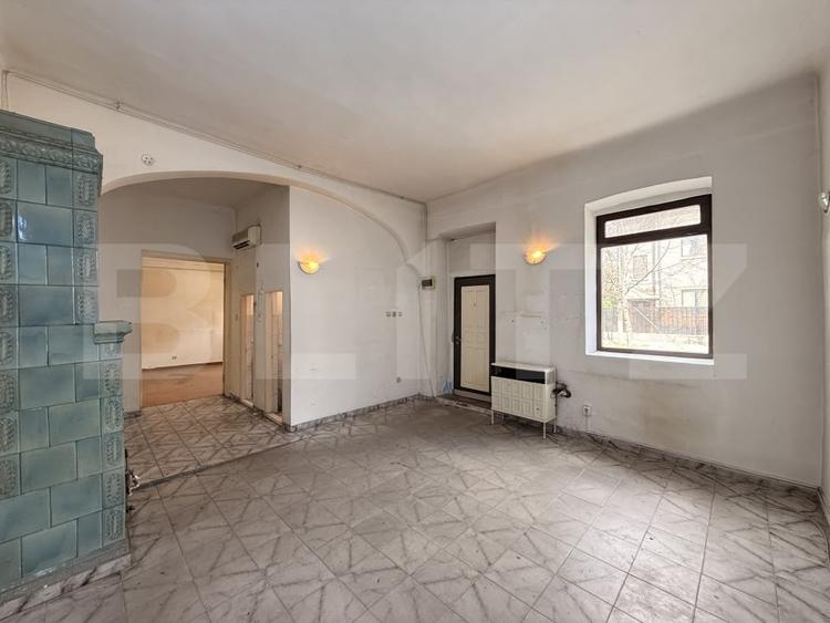 Casă S + P + Pod 200 mp, teren 427 mp, vad auto și pietonal, Centru - 3