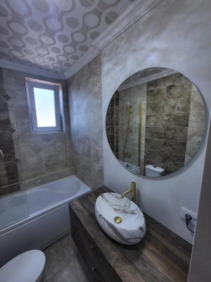Apartament cu 3 camere semidecomandat în Vișani